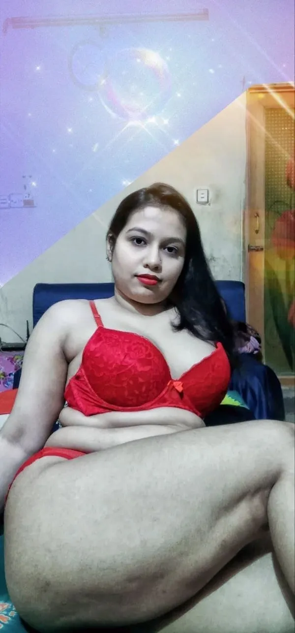 Photo 11 in Hot Bengali Bhabh Revealing Round Tits And Big Ass