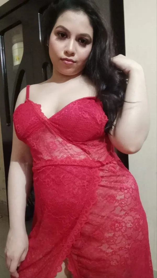 Photo 14 in Hot Bengali Bhabh Revealing Round Tits And Big Ass