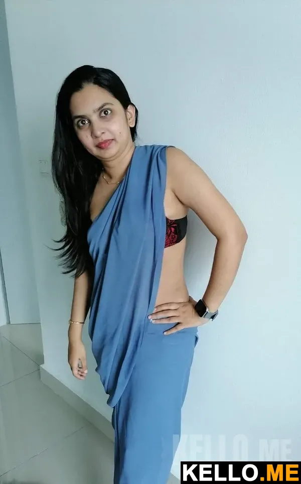 Photo 2 in Beautiful Mallu Wife Divya Sexy In Saree And Giving Blowjob