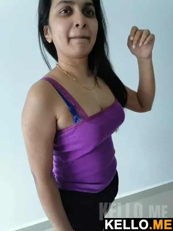 Photo 5 in Beautiful Mallu Wife Divya Sexy In Saree And Giving Blowjob