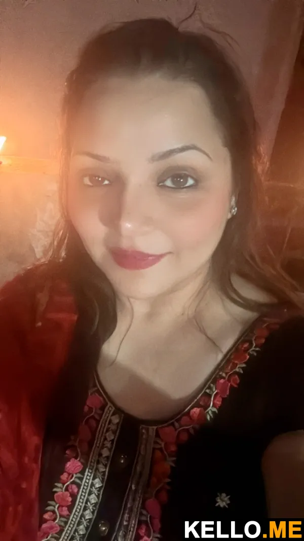 Photo 6 in Hot Sri Lankan MILF Sucking Big Cock