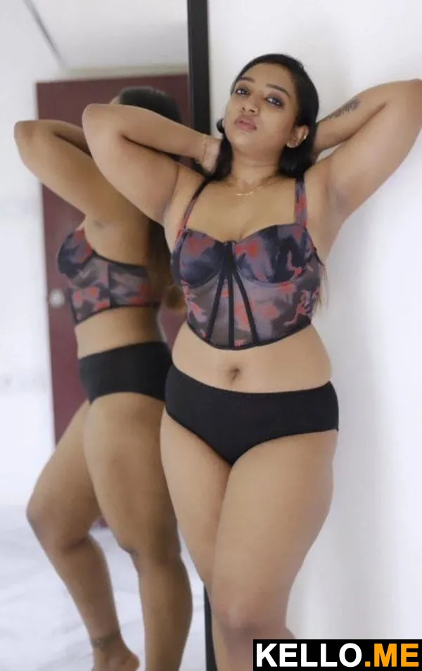 Photo 5 in Beautiful Tamil Insta Model Big Ass And Face Sitting