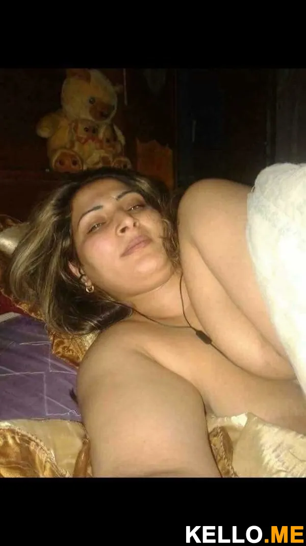 Photo 16 in Hot Pakistani Bhabhi Lovely Boobs And Pussy
